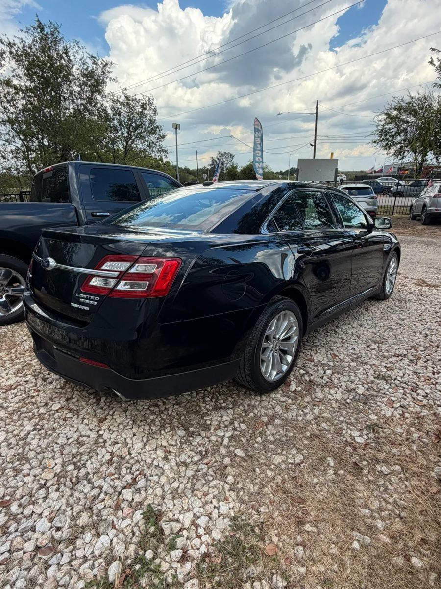 Used 2016 Ford Taurus Limited FWD image 6