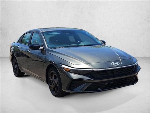 New 2026 Hyundai Elantra Sport FWD image 7