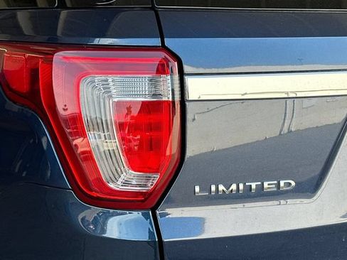 Used 2017 Ford Explorer Limited FWD image 7