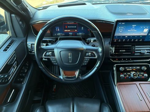 Used 2022 Lincoln Navigator L Reserve image 15
