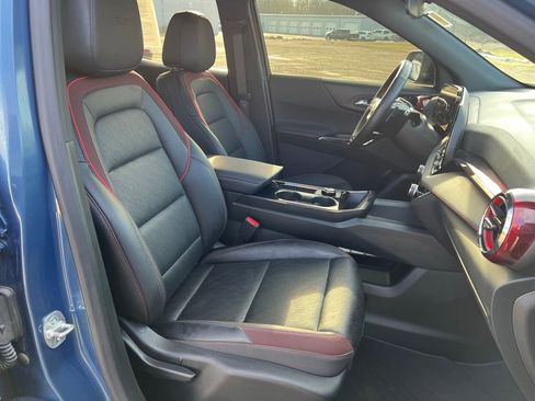 Used 2025 Chevrolet Equinox RS image 9