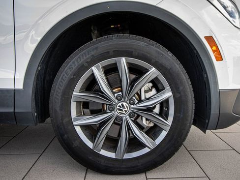 Used 2023 Volkswagen Tiguan SE image 5