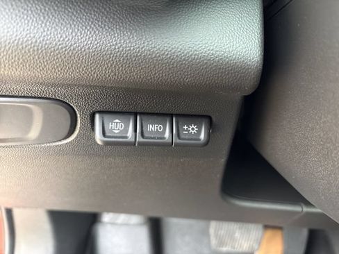 Used 2023 Buick Envision Avenir AWD/4WD image 34