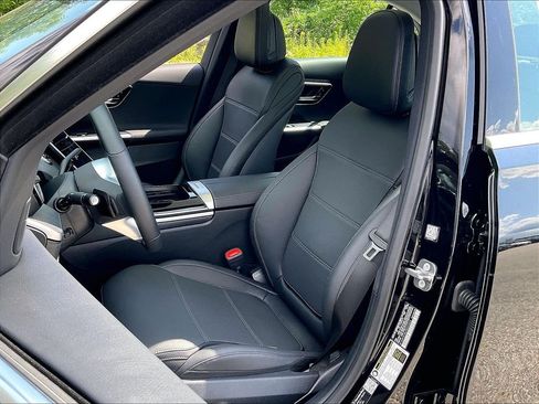 Used 2026 Mercedes-Benz C 300 4MATIC Sedan image 9