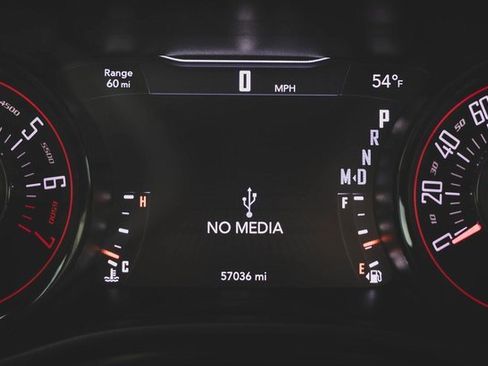 Used 2021 Dodge Challenger SXT w/ Driver Convenience Group image 7