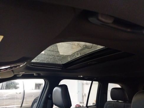 New 2025 Jeep Grand Cherokee Altitude image 20