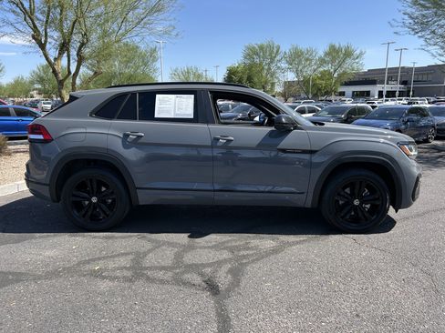 Used 2023 Volkswagen Atlas Cross Sport SEL R-Line AWD/4WD image 5