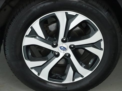Used 2021 Subaru Outback Touring w/ Popular Package #2 AWD/4WD image 12
