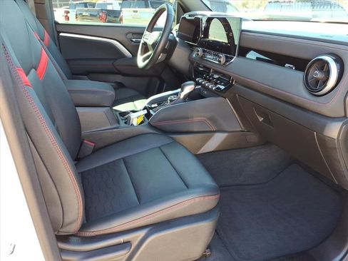 Used 2023 Chevrolet Colorado Z71 w/ Z71 Convenience Package 2 image 10