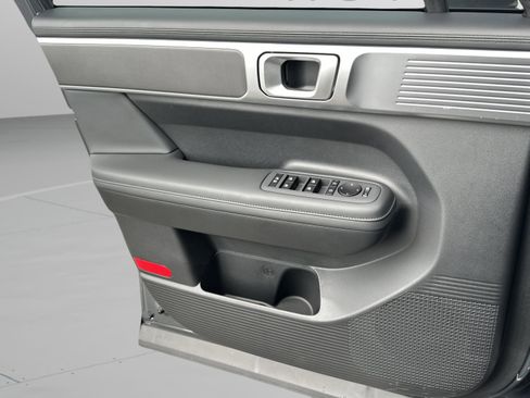 Used 2026 Hyundai Santa Fe SEL FWD image 16