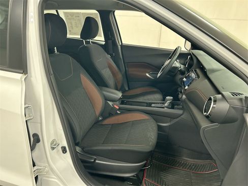 Certified 2023 Nissan Kicks SR image 15