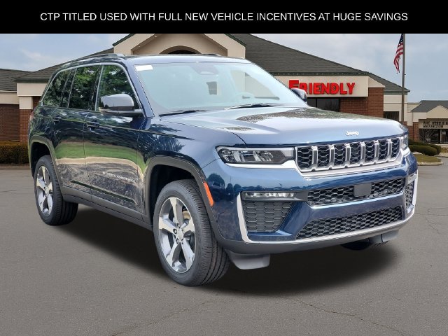 Used 2026 Jeep Grand Cherokee Limited AWD/4WD image 2