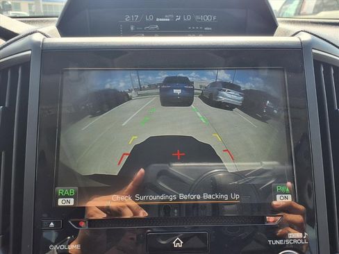 Used 2023 Subaru Forester Limited w/ Popular Package #3 image 5