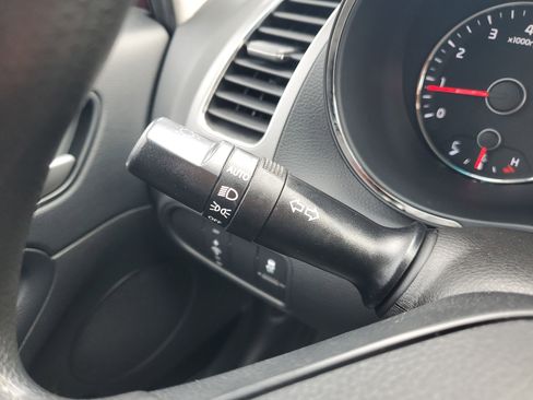 Used 2017 Kia Forte LX w/ LX Popular Package image 28