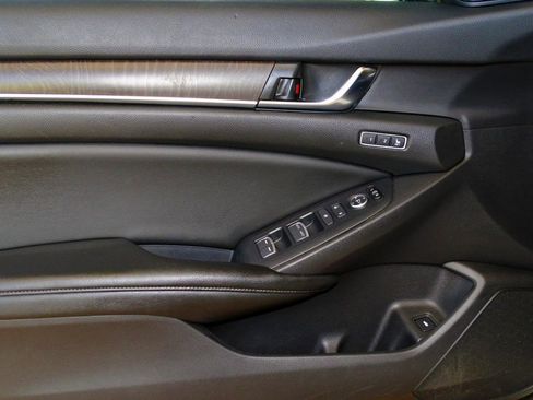 Used 2019 Honda Accord EX-L image 13