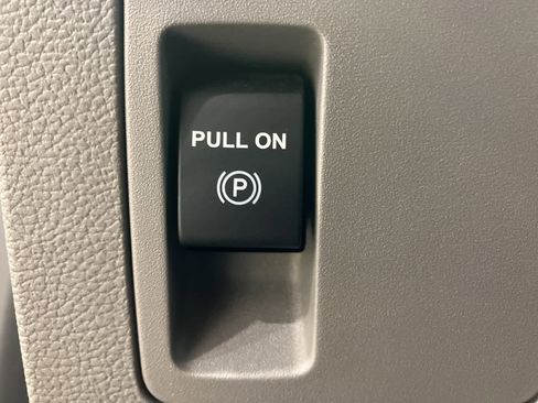 Used 2018 Ford F150 XLT image 16