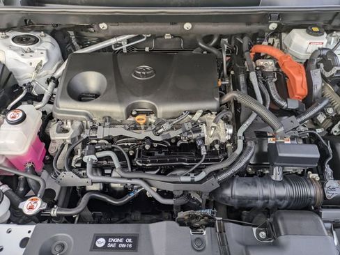 Used 2022 Toyota RAV4 LE image 33