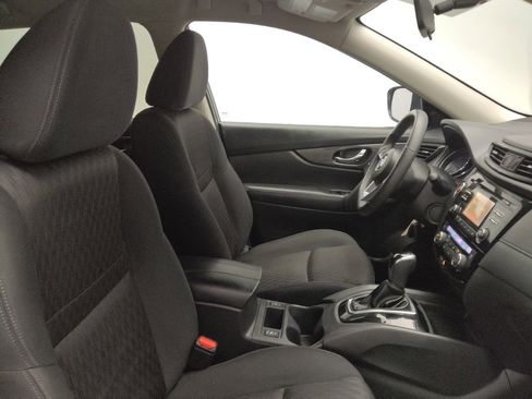 Used 2017 Nissan Rogue SV image 21