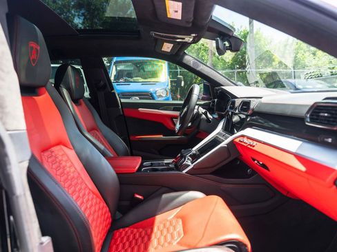 Used 2020 Lamborghini Urus AWD/4WD image 15