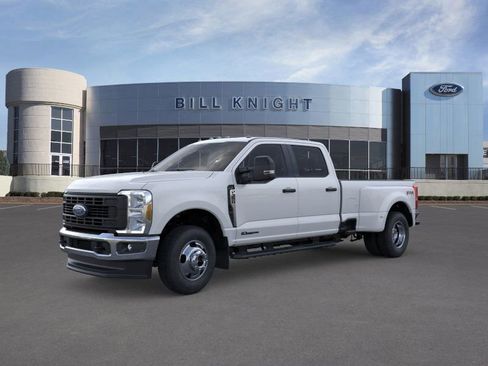 New 2026 Ford F350 XL image 2