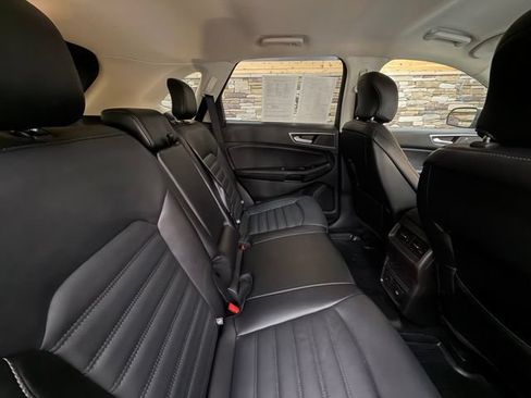 Used 2017 Ford Edge SEL w/ Equipment Group 201A AWD/4WD image 35