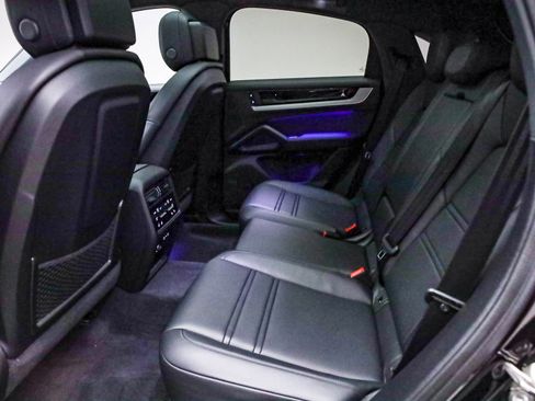 Certified 2026 Porsche Cayenne Coupe AWD/4WD image 20