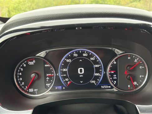Used 2023 Chevrolet Traverse Premier w/ Redline Edition AWD/4WD image 10