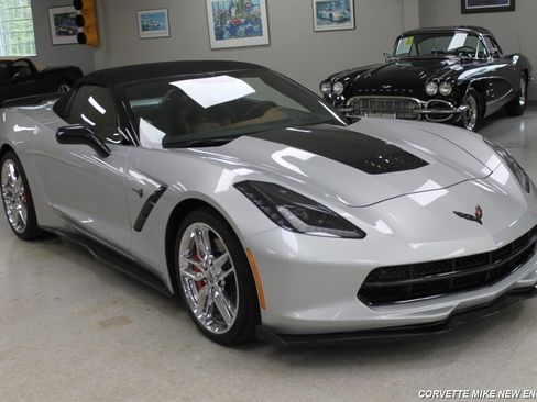Used 2015 Chevrolet Corvette Stingray Convertible w/ 3LT Preferred Equipment Group RWD image 8