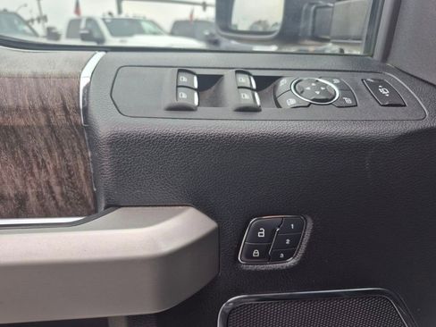 Used 2017 Ford F250 Lariat w/ Lariat Value Package image 20