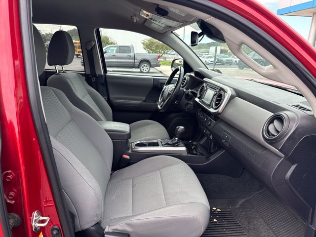 Used 2018 Toyota Tacoma SR5 AWD/4WD image 20