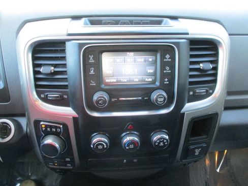 Used 2014 RAM 1500 Classic SLT w/ Protection Group AWD/4WD image 31