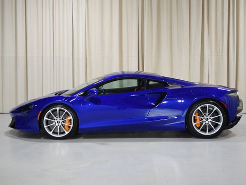 New 2026 McLaren Artura RWD image 5