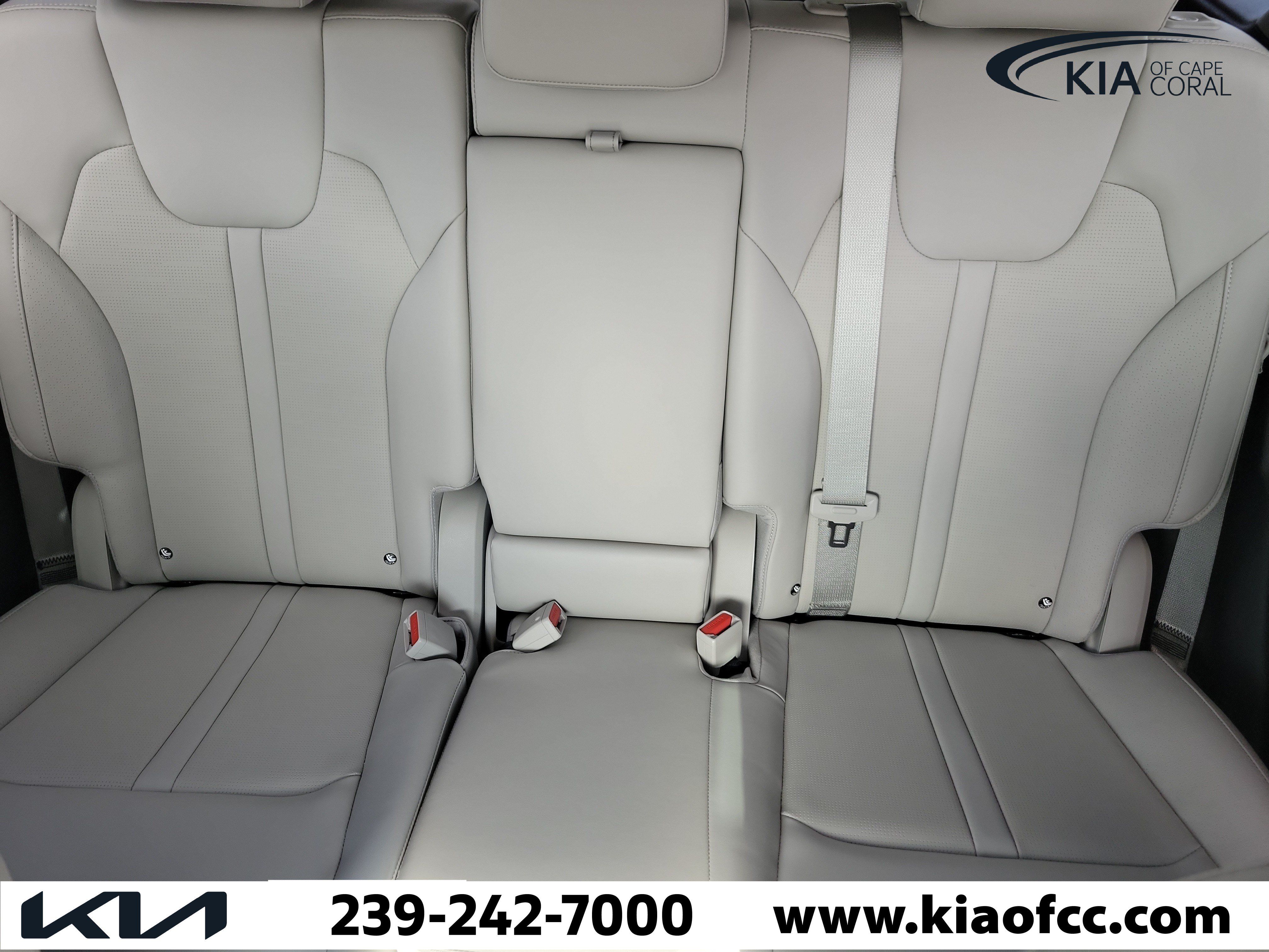 Certified 2025 Kia Sorento S w/ Panoramic Sunroof Package FWD image 30