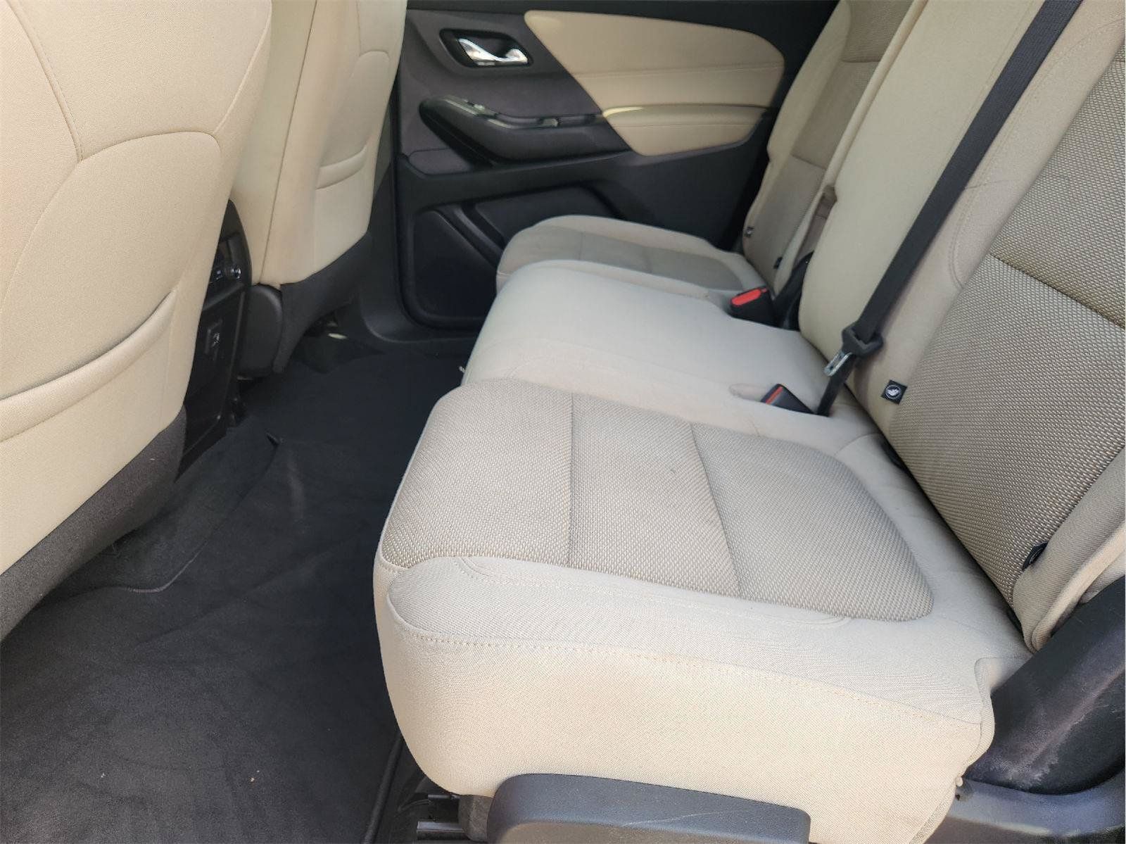Certified 2022 Chevrolet Traverse LS w/ Midnight/Sport Edition FWD image 30