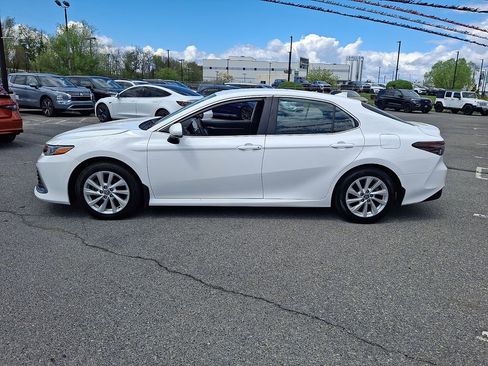 Used 2024 Toyota Camry LE FWD image 9