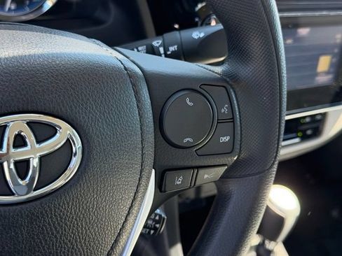 Used 2017 Toyota Corolla LE FWD image 22