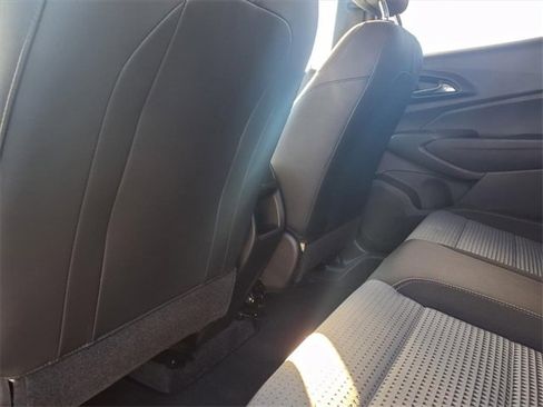 Used 2025 Chevrolet Trax LT w/ LT Convenience Package image 73