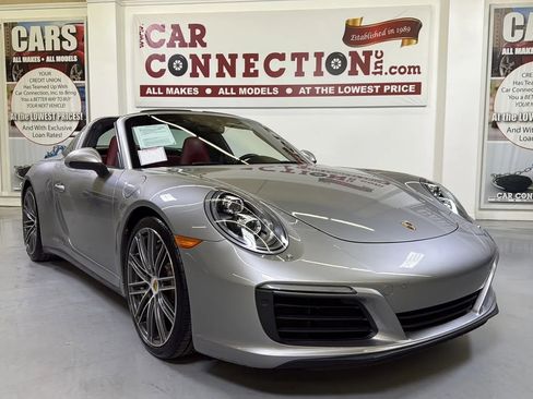 Used 2017 Porsche 911 Carrera AWD/4WD image 4