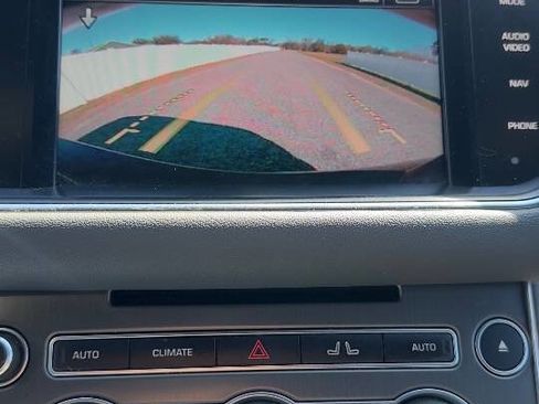 Used 2014 Land Rover Range Rover Sport SE image 18