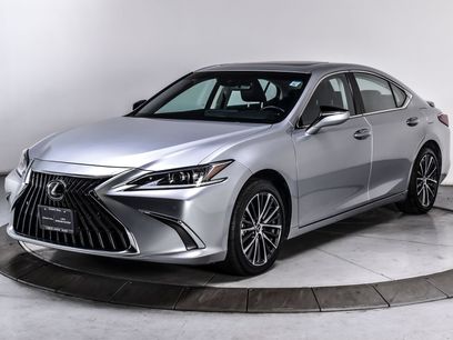 Used 2025 Lexus ES 300h w/ Premium Package