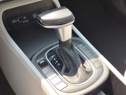 Used 2024 Hyundai Kona SEL AWD/4WD image 27