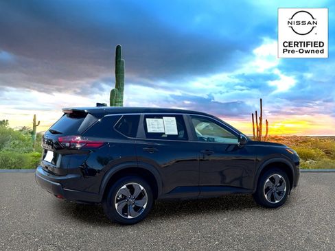 Certified 2025 Nissan Rogue SV FWD image 5