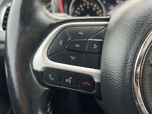 Used 2020 Jeep Compass Trailhawk image 24