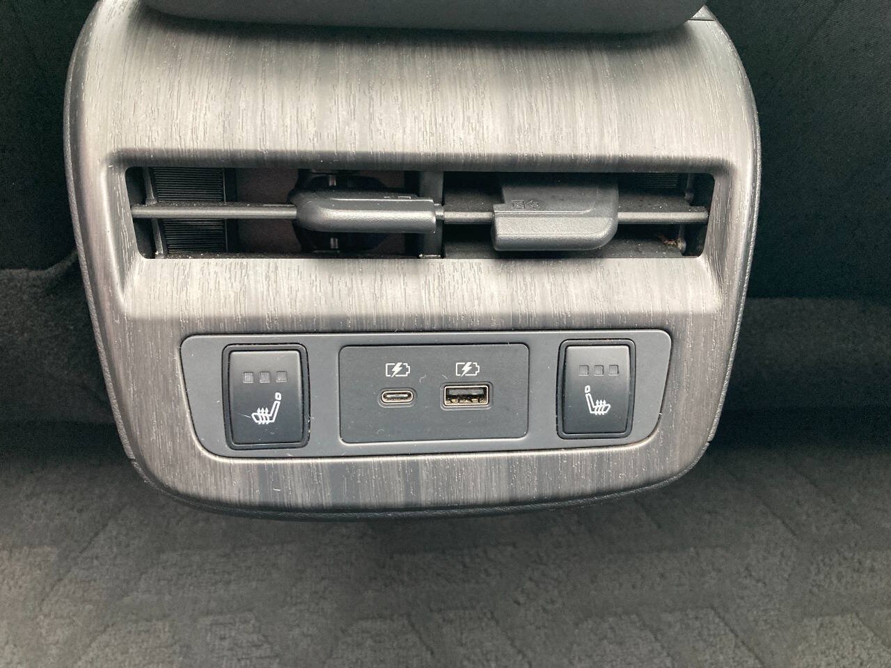 Used 2023 Nissan Ariya FWD image 20