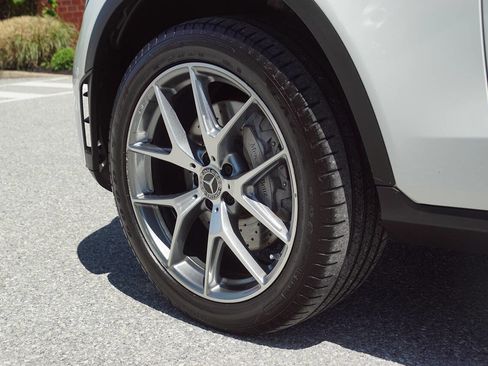 Used 2022 Mercedes-Benz GLC 300 4MATIC image 14