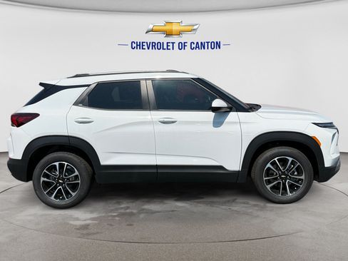 New 2026 Chevrolet TrailBlazer LT w/ Convenience Package FWD image 4