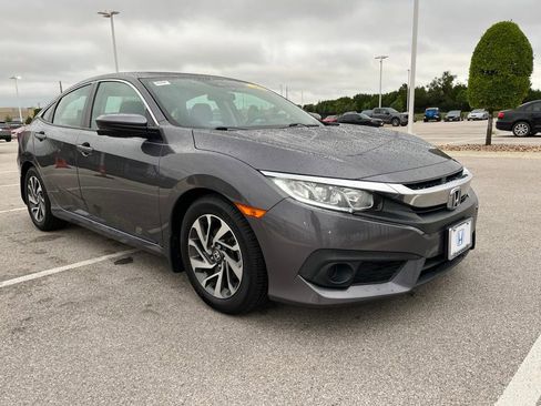 Used 2017 Honda Civic EX image 3