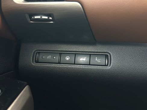 Used 2023 Nissan Pathfinder Platinum w/ Cargo Package FWD image 31