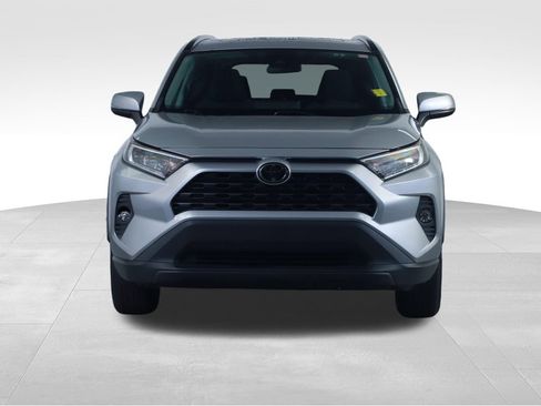 Used 2020 Toyota RAV4 XLE w/ Convenience Package FWD image 7