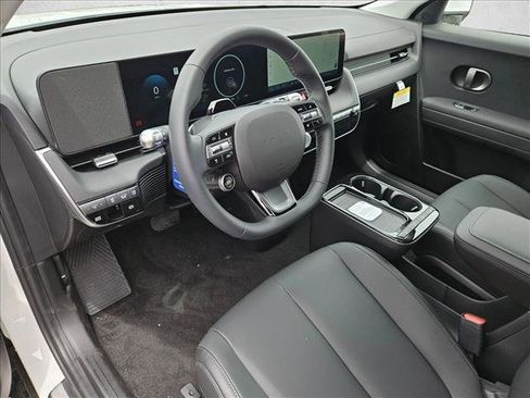 New 2026 Hyundai Ioniq 5 SEL RWD image 3